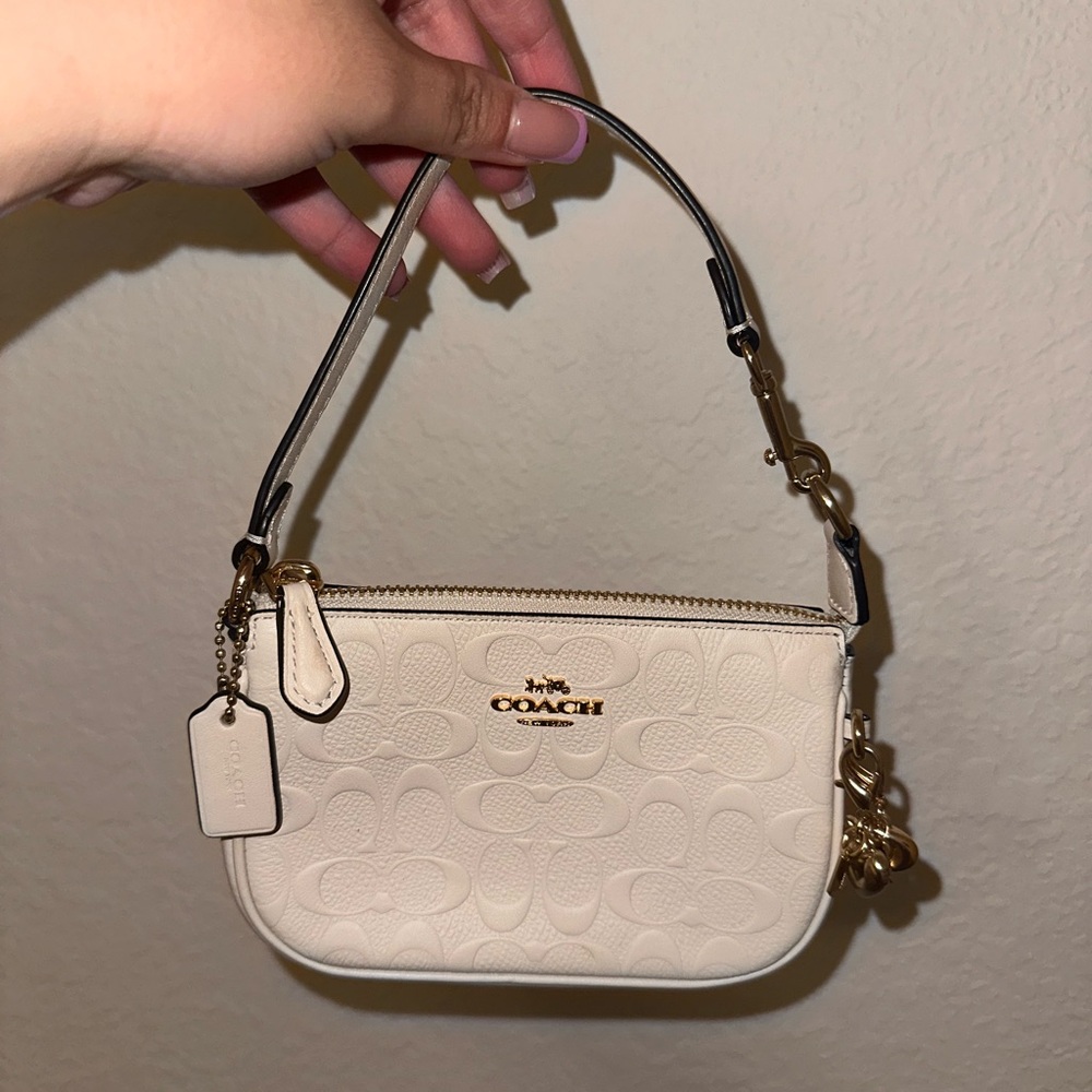 Coach Nolita 15